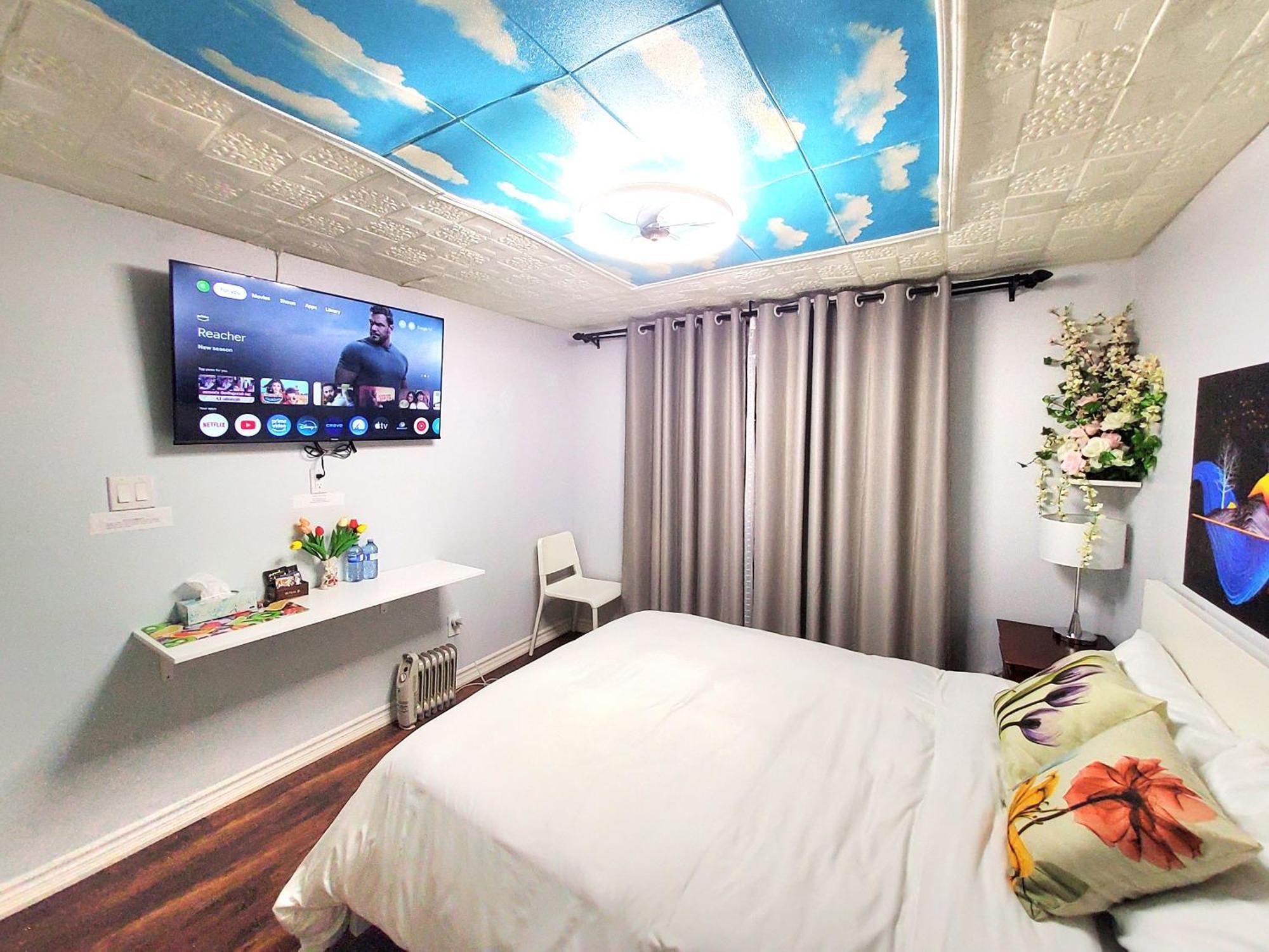 トロントCozy And Quiet House With Swimming Poolアパートメント エクステリア 写真